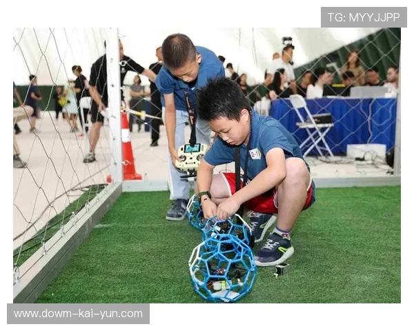 无人机足球项目促进国际交流,18国选手参与上海世锦赛